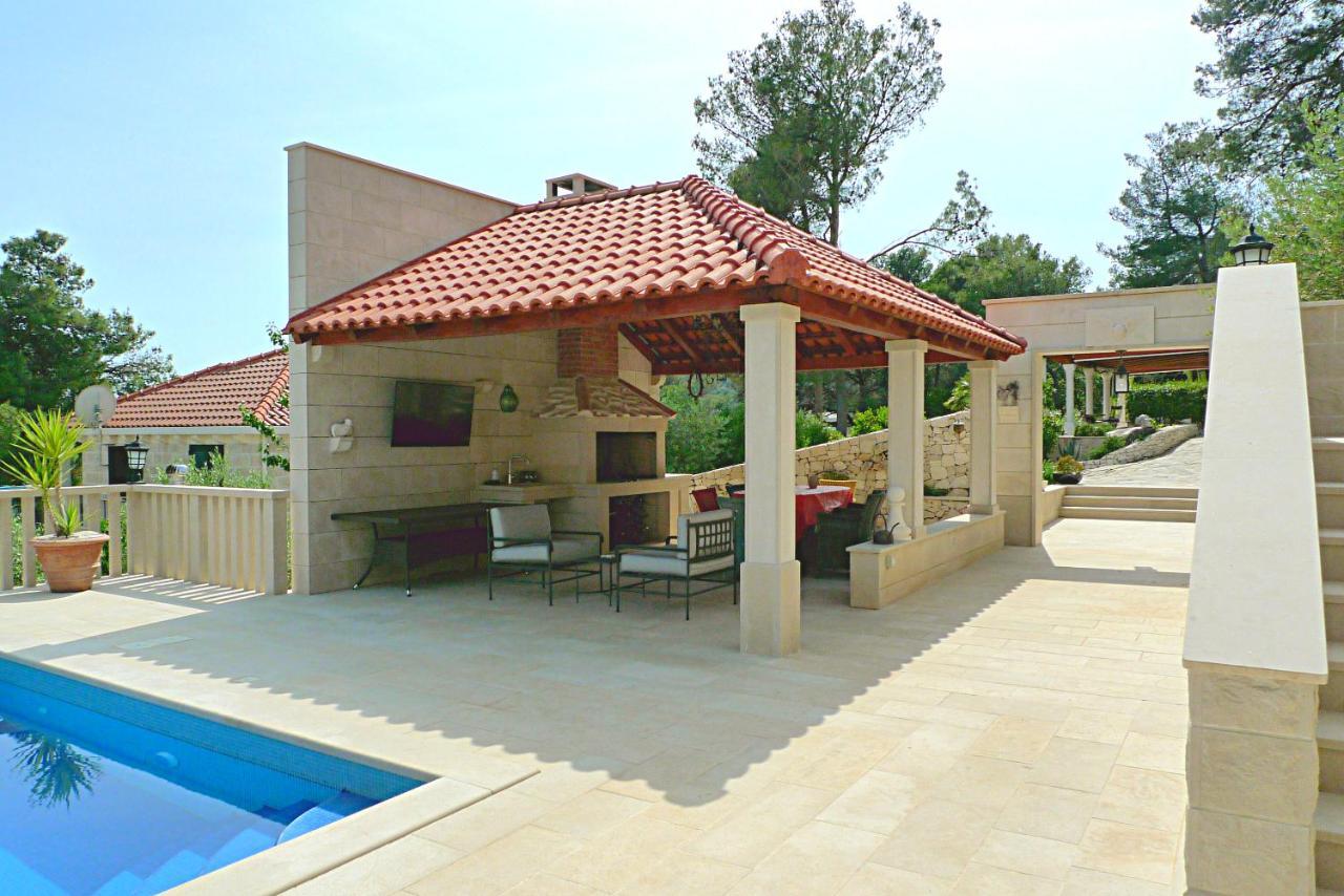 Ursa Minor Vila Sumartin Exterior foto