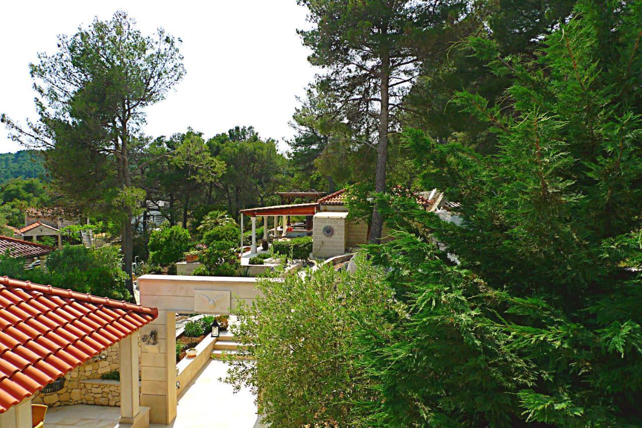 Ursa Minor Vila Sumartin Exterior foto